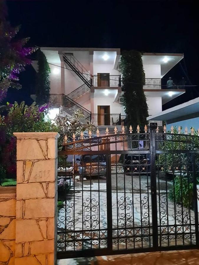 Villa Festim คซามิล ภายนอก รูปภาพ